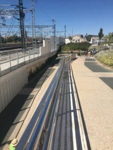 Rampas acceso desde calle Estación